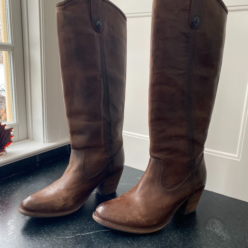 Frey Boots Jackie Button Size 8.5 M Womens